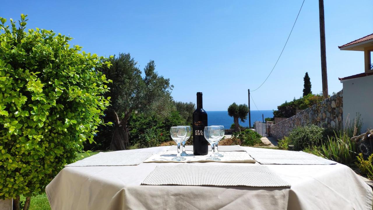 Villa With Aegean Views Akhladherí Dış mekan fotoğraf