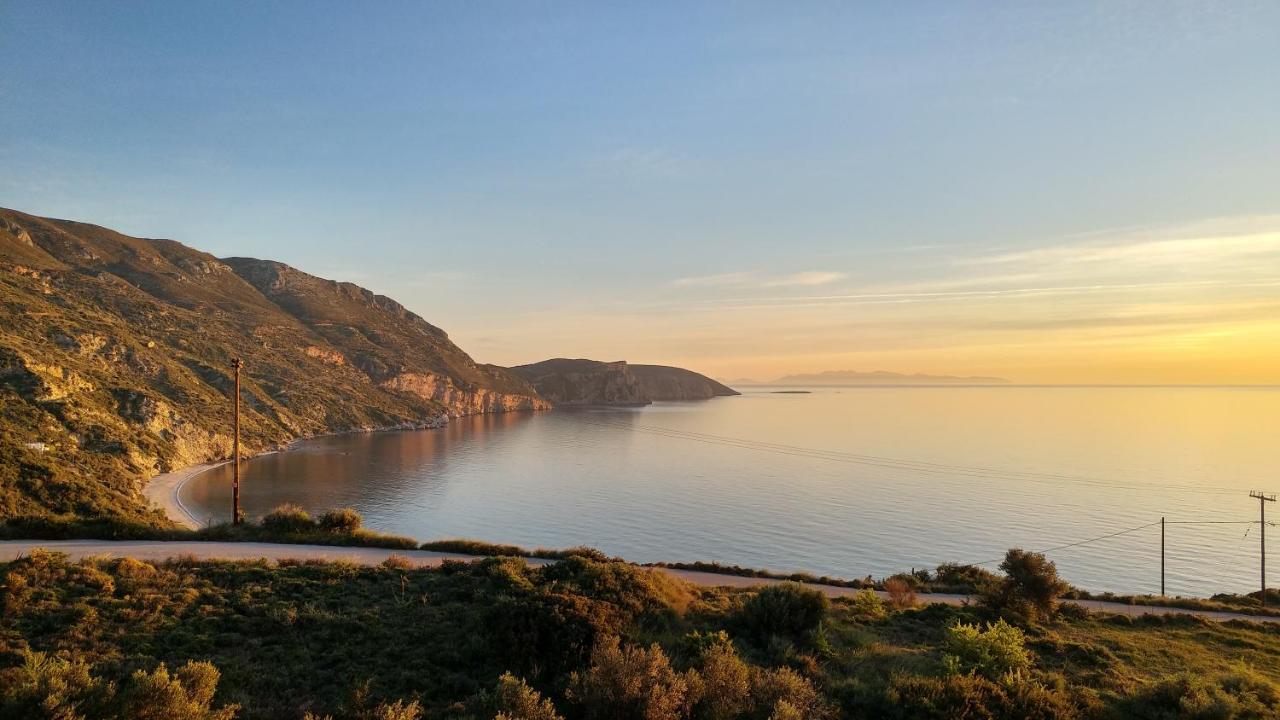 Villa With Aegean Views Akhladherí Dış mekan fotoğraf