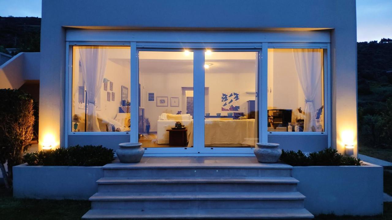 Villa With Aegean Views Akhladherí Dış mekan fotoğraf