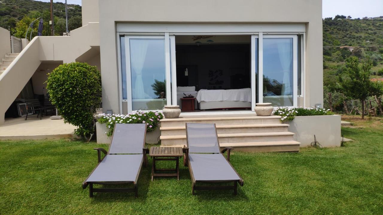 Villa With Aegean Views Akhladherí Dış mekan fotoğraf
